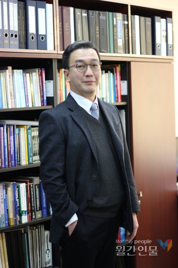 한국과학기술원 건설및환경공학과 홍정욱 교수